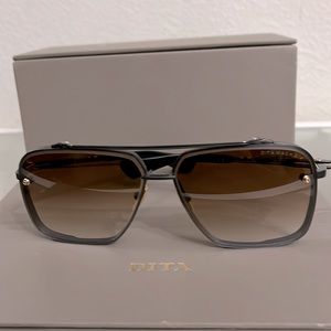 Original leather case,box, booklet DITA MODEL MACH SIX BLACK TITANIUM $1,100 new